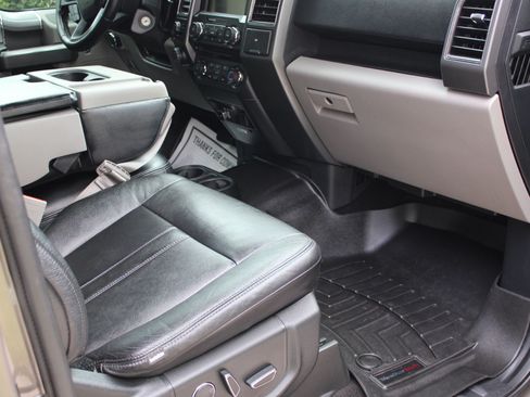 Used 2018 Ford F150 XLT w/ Equipment Group 302A Luxury AWD/4WD image 10