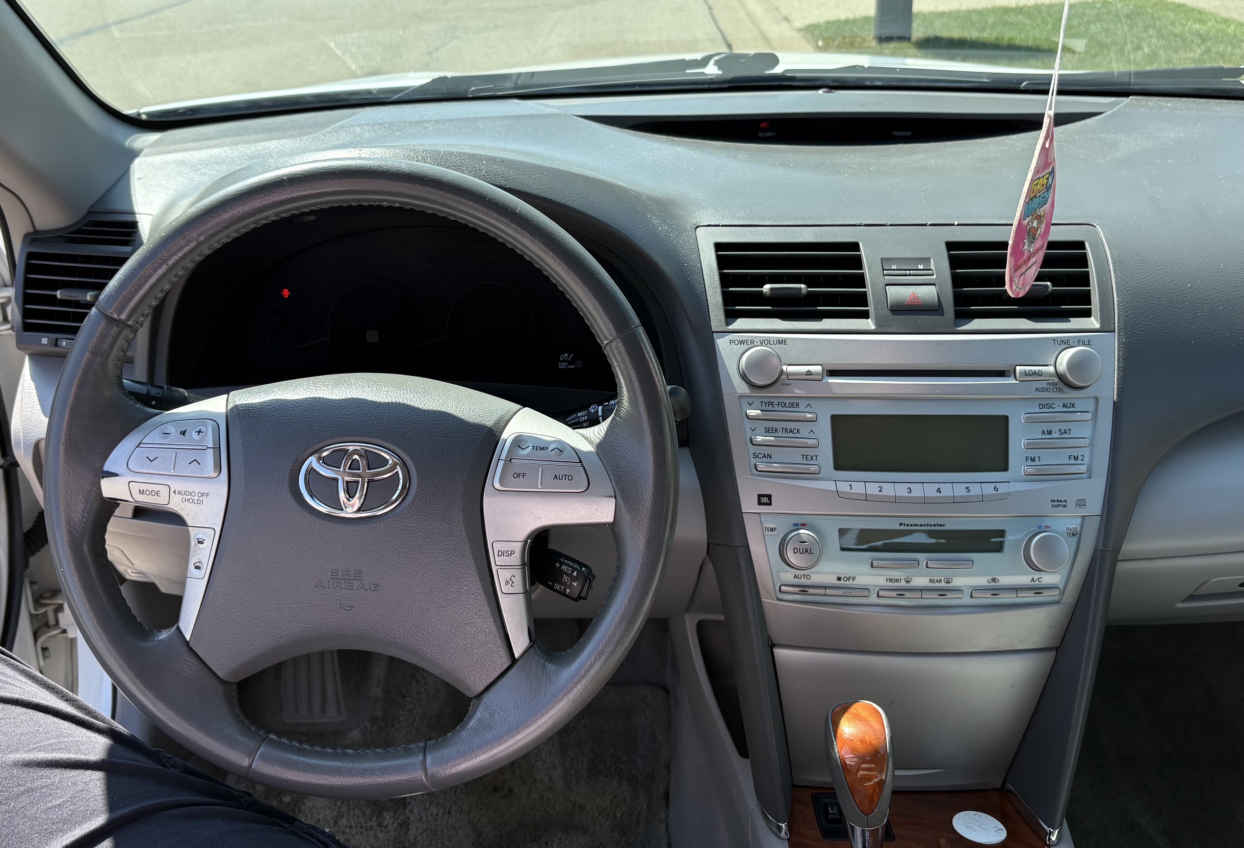 Used 2009 Toyota Camry XLE FWD image 6