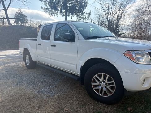 Used 2017 Nissan Frontier SV w/ SV Value Truck Package image 2