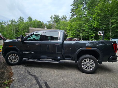 Used 2023 GMC Sierra 2500 Denali w/ Denali Ultimate Package image 1