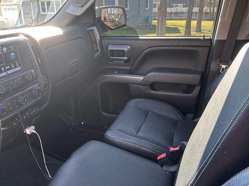 Used 2018 Chevrolet Silverado 1500 LT w/ All Star Edition image 10