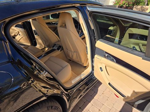 Used 2010 Porsche Panamera 4S image 19