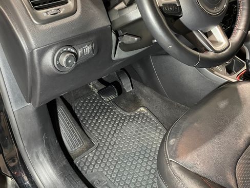 Used 2018 Jeep Compass Trailhawk w/ Leather Interior Group image 20