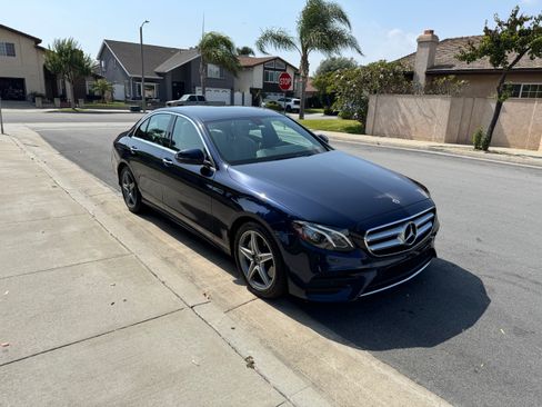 Used 2020 Mercedes-Benz E 350 Sedan image 2