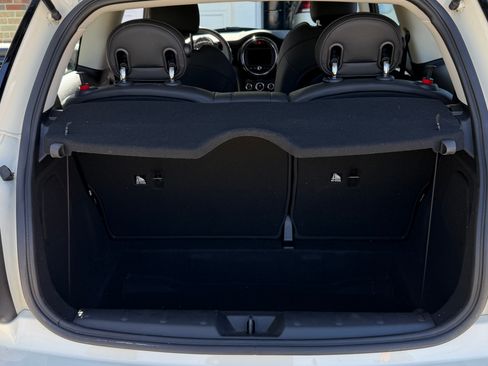 Used 2019 MINI Cooper 2-Door Hardtop w/ Signature Upholstery Package image 8