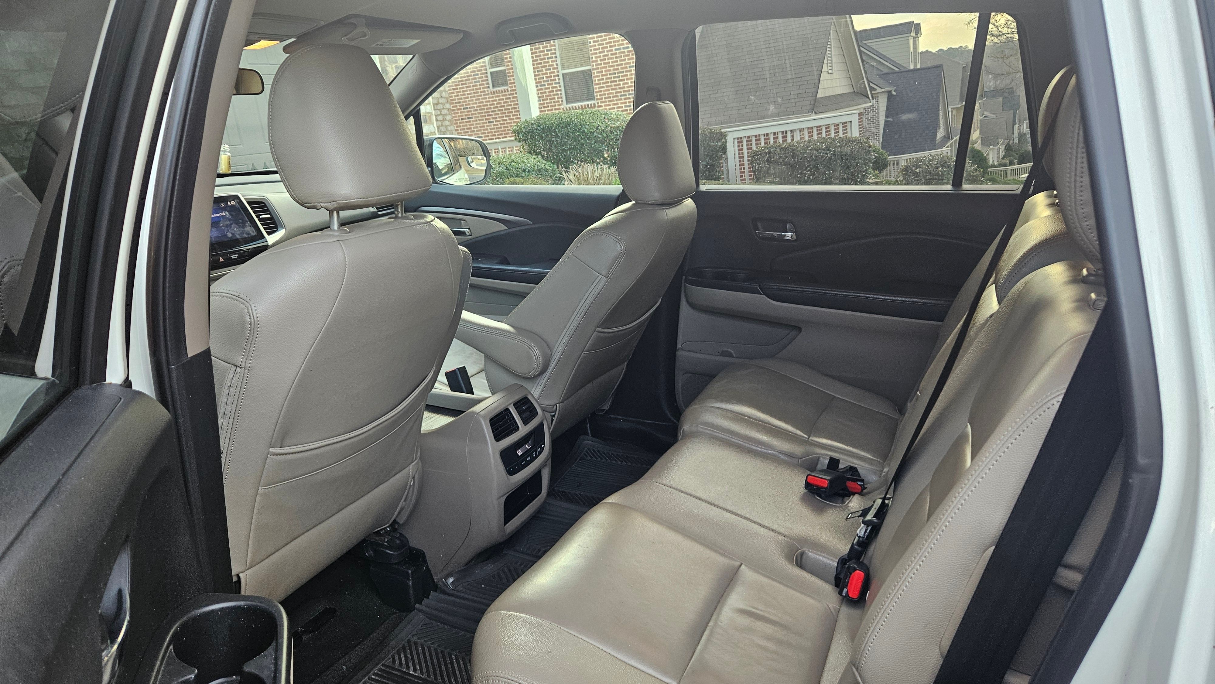 Used 2016 Honda Pilot EX image 11