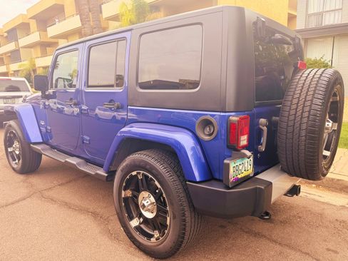 Used 2010 Jeep Wrangler Unlimited Sahara w/ Trailer Tow Group AWD/4WD image 9