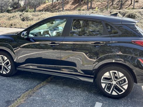 Used 2023 Hyundai Kona SEL w/ Cargo Package image 11