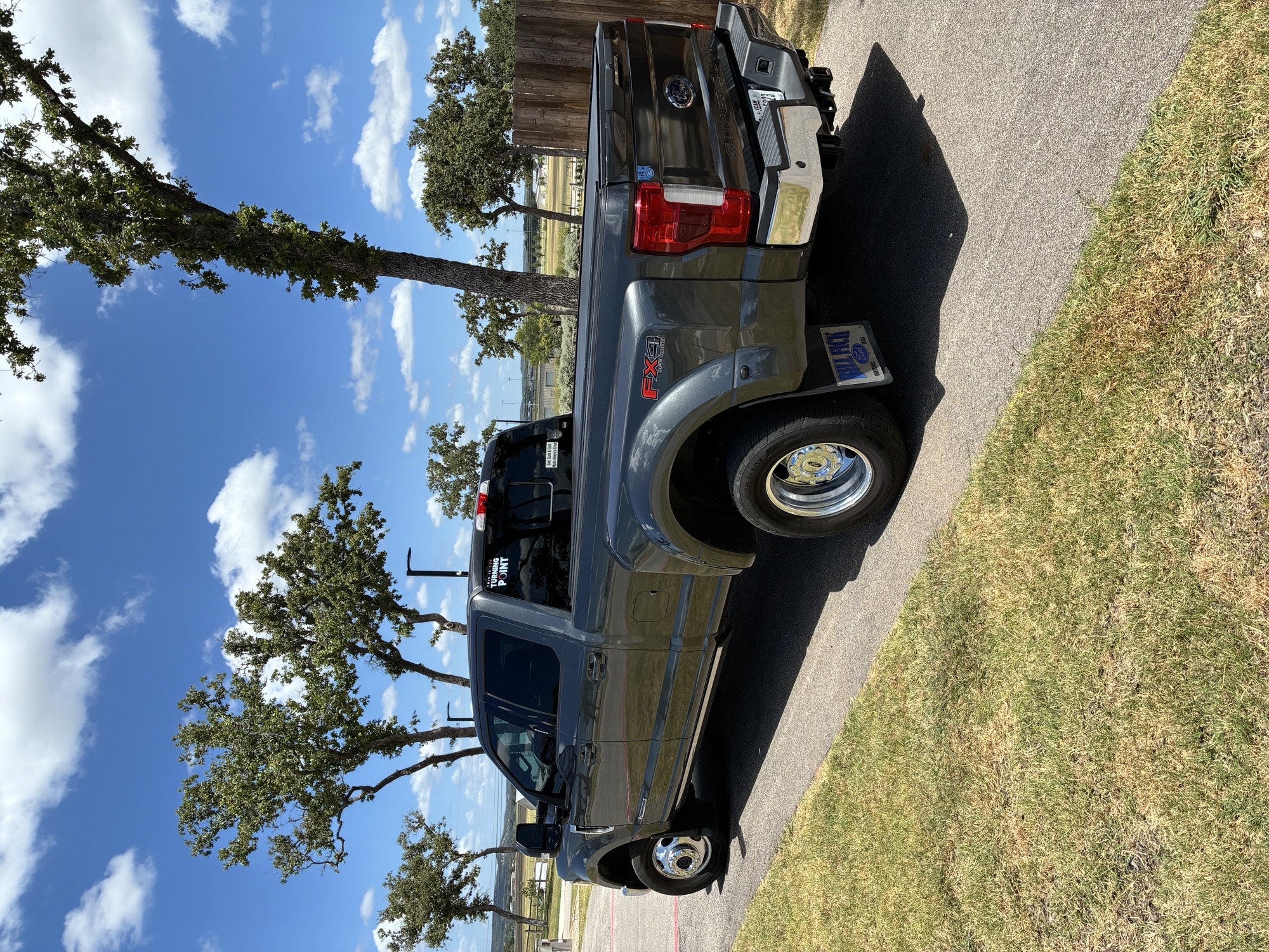 Used 2018 Ford F350 Lariat w/ Lariat Ultimate Package AWD/4WD image 2