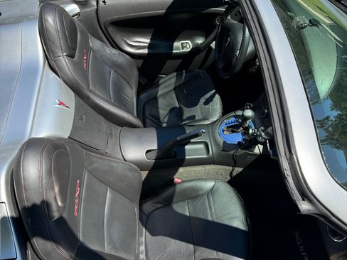 Used 2007 Pontiac Solstice GXP w/ Premium Package image 12