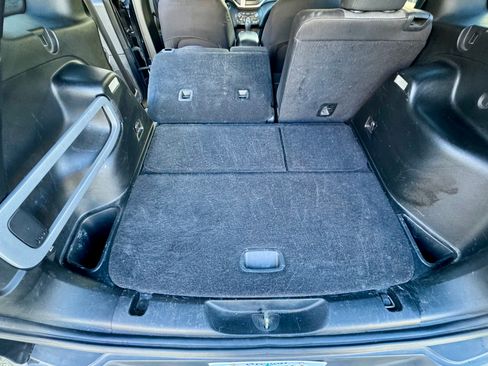 Used 2017 Jeep Cherokee Sport image 11