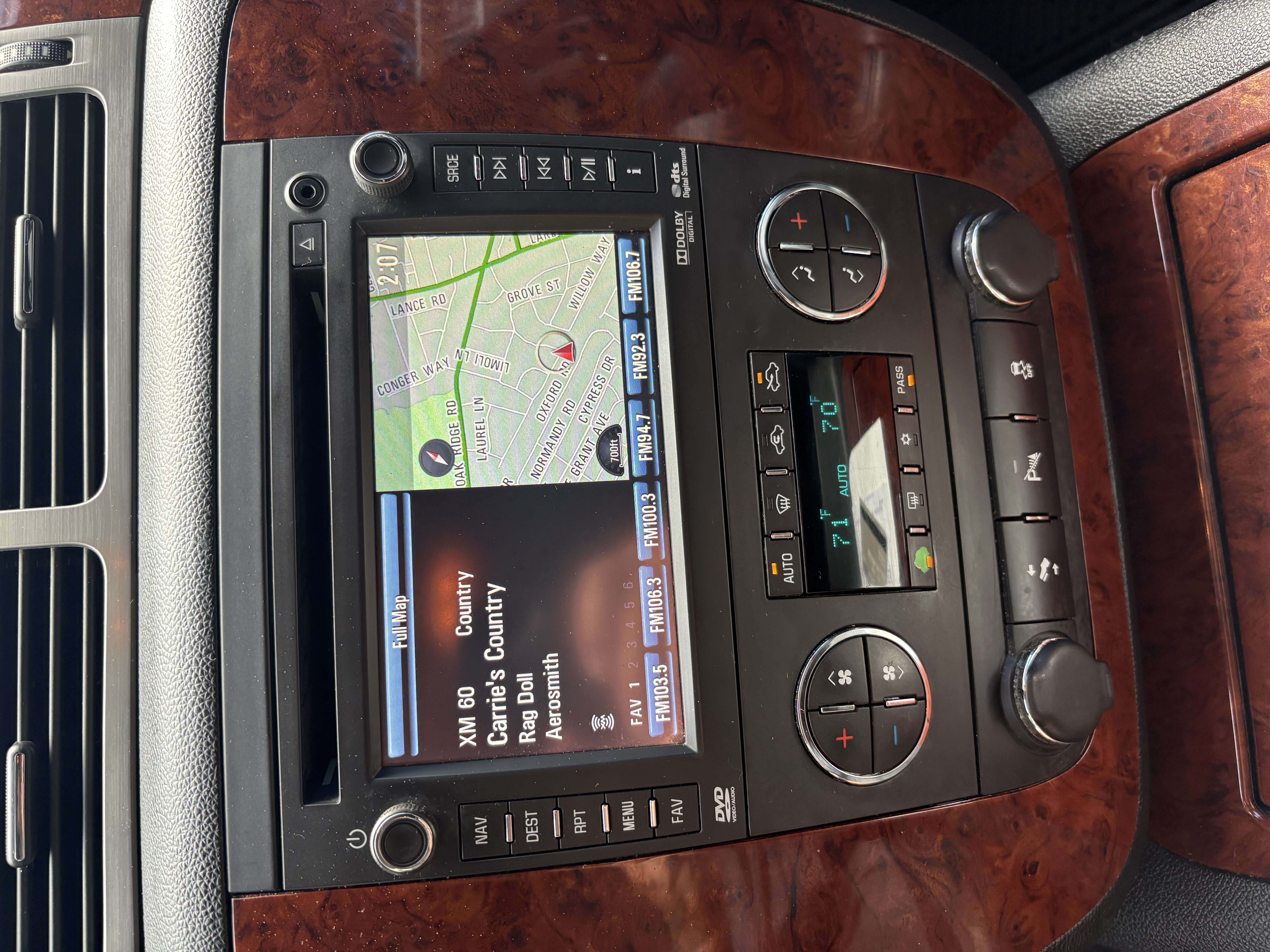Used 2012 Chevrolet Avalanche LTZ AWD/4WD image 9