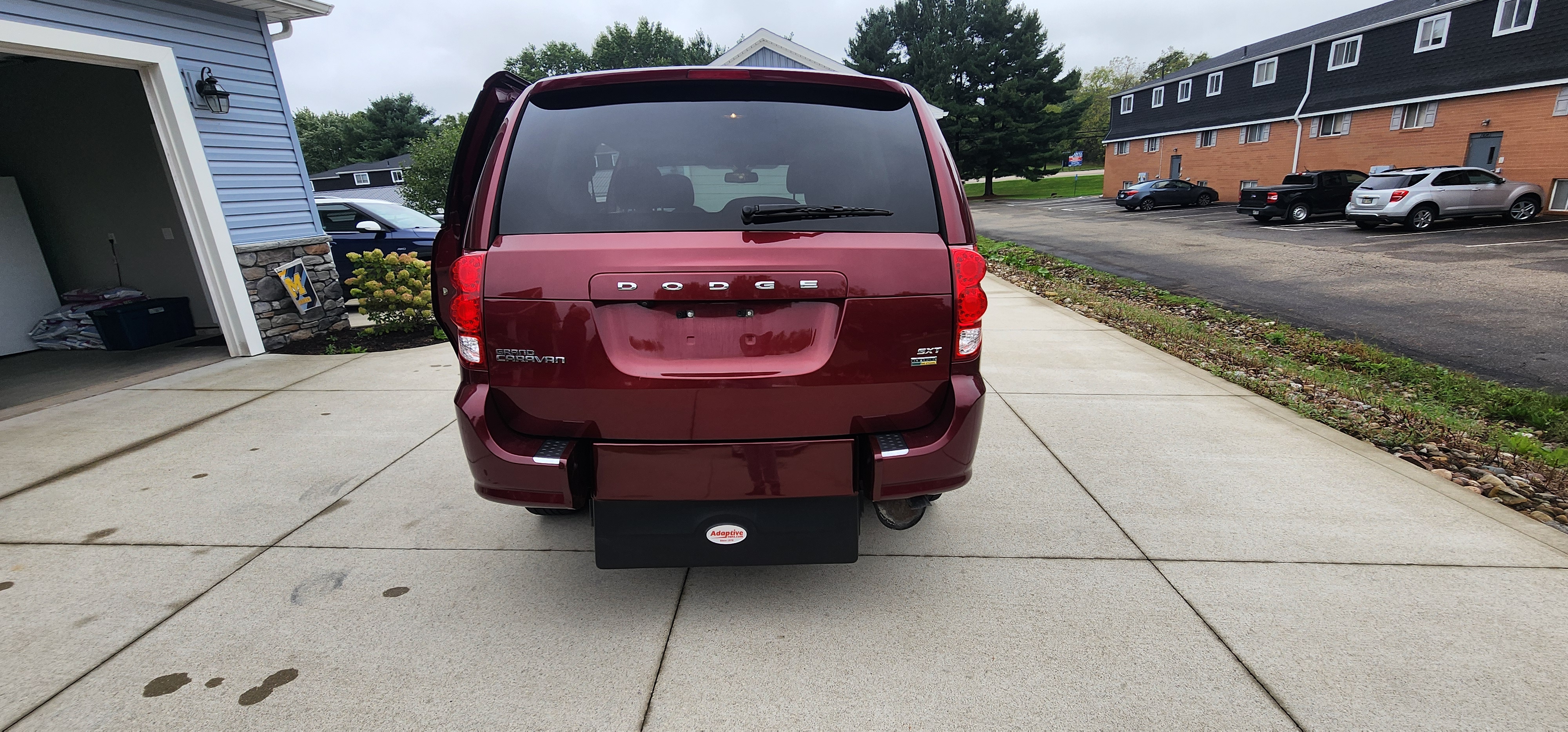 Used 2019 Dodge Grand Caravan SXT FWD image 8
