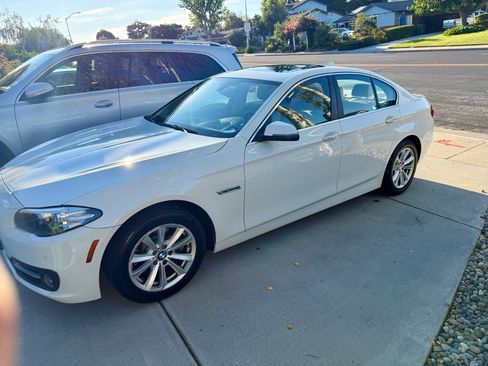 Used 2015 BMW 528i Sedan RWD image 2