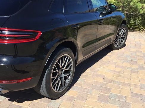 Used 2015 Porsche Macan S image 6