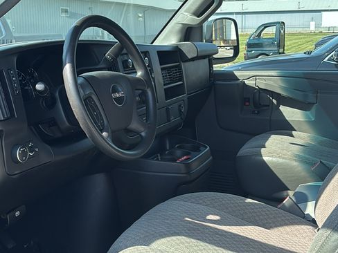 Used 2017 GMC Savana 2500 image 8