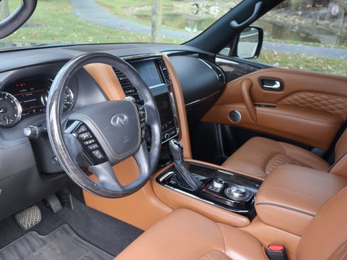 Used 2021 INFINITI QX80 Sensory w/ All-Season Package image 4