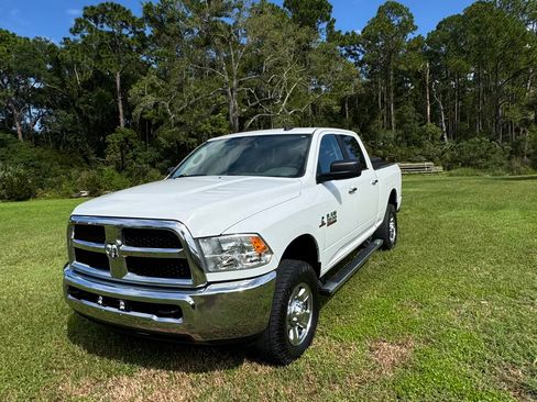 Used 2017 RAM 2500 SLT AWD/4WD image 4