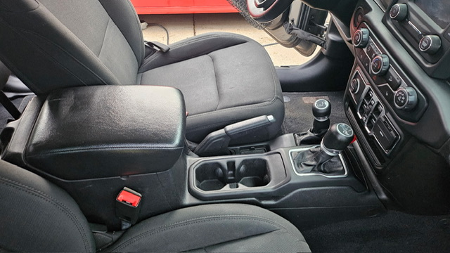 Used 2018 Jeep Wrangler Unlimited Sport S AWD/4WD image 8