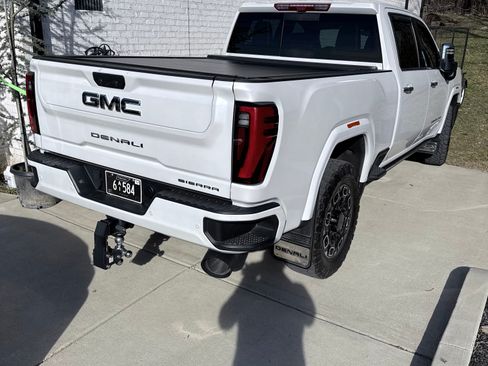 Used 2025 GMC Sierra 3500 Denali Ultimate image 30