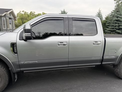 Used 2022 Ford F250 Lariat w/ Lariat Ultimate Package AWD/4WD image 2