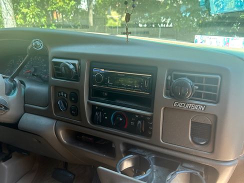 Used 2000 Ford Excursion Limited AWD/4WD image 8
