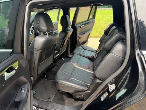 Used 2017 Mercedes-Benz GLS 450 4MATIC image 10