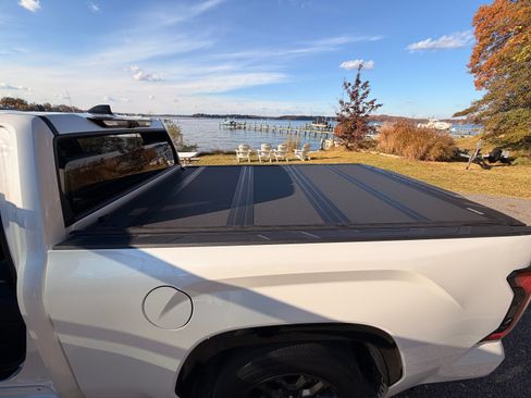 Used 2022 Toyota Tundra Platinum image 11