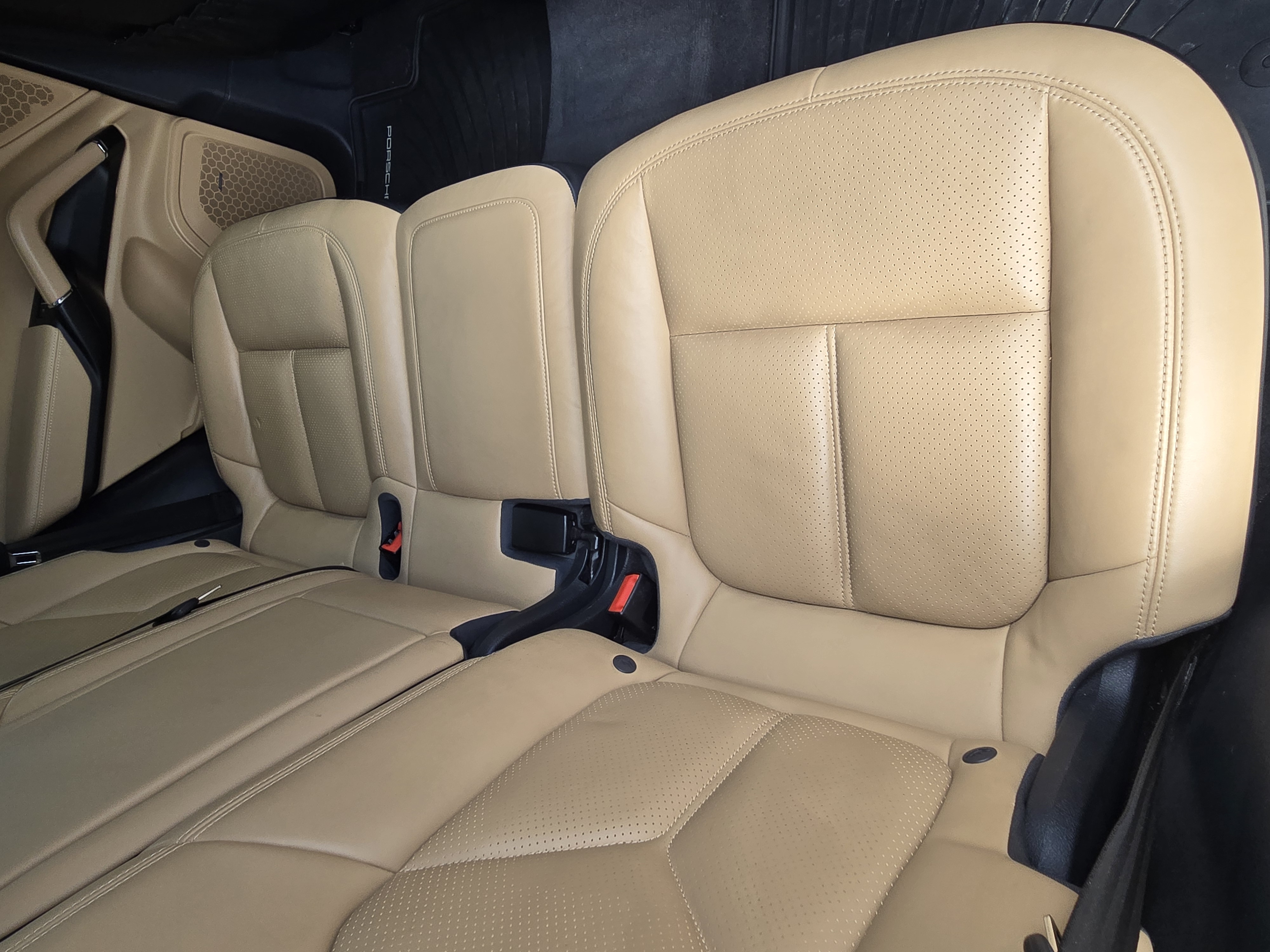 Used 2016 Porsche Cayenne S AWD/4WD image 19