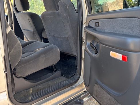 Used 2003 Chevrolet Silverado 2500 LS AWD/4WD image 13
