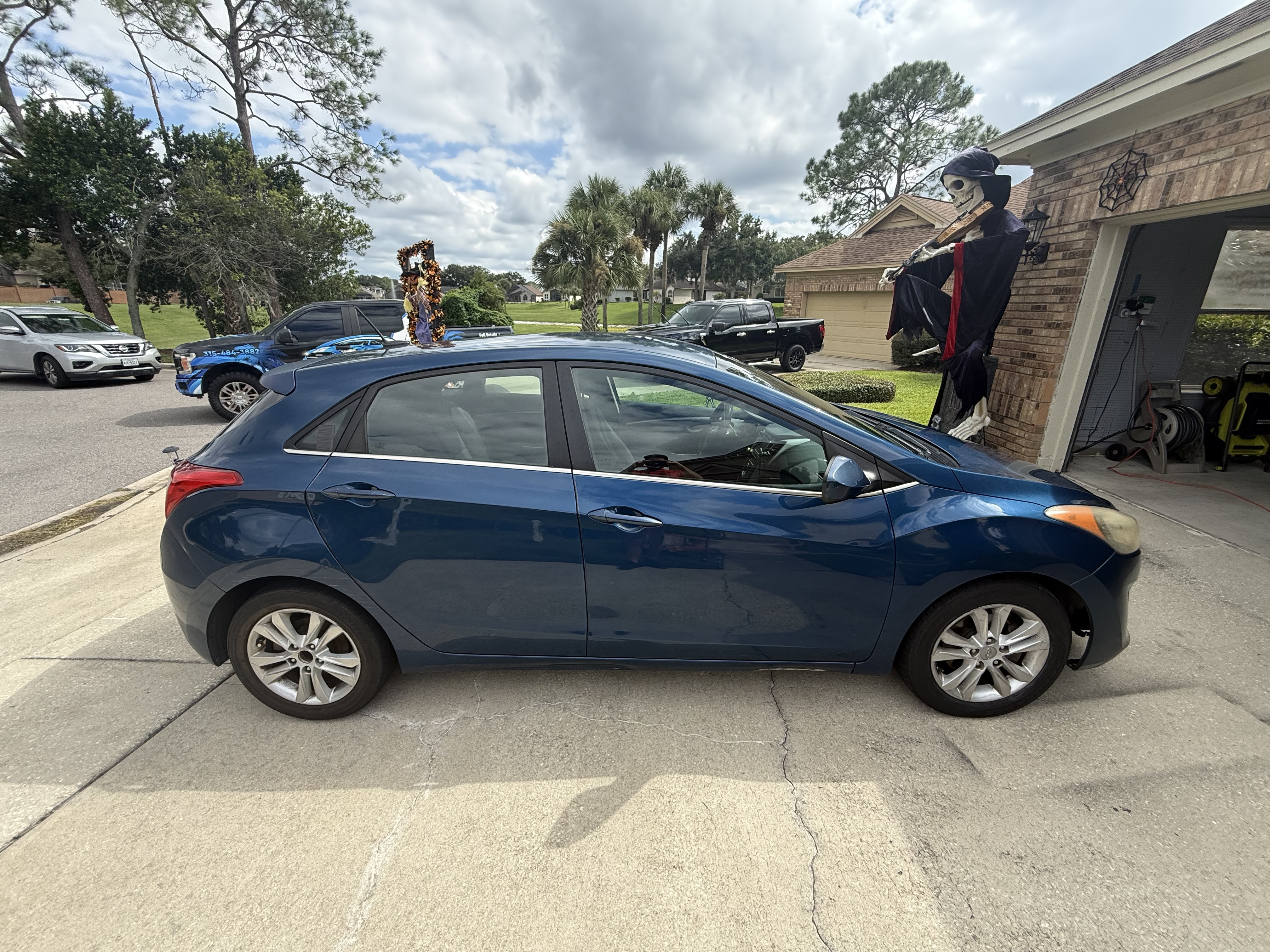 Used 2014 Hyundai Elantra GT FWD image 2
