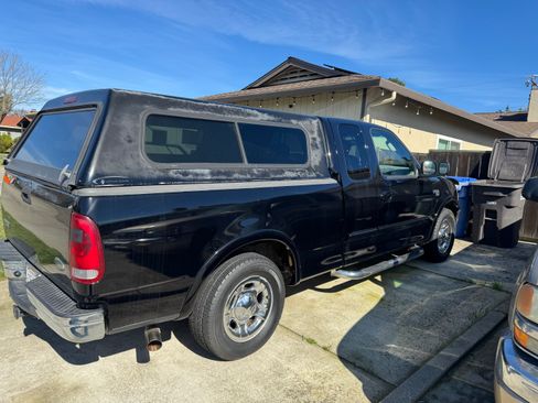 Used 2002 Ford F150 2WD SuperCab image 2