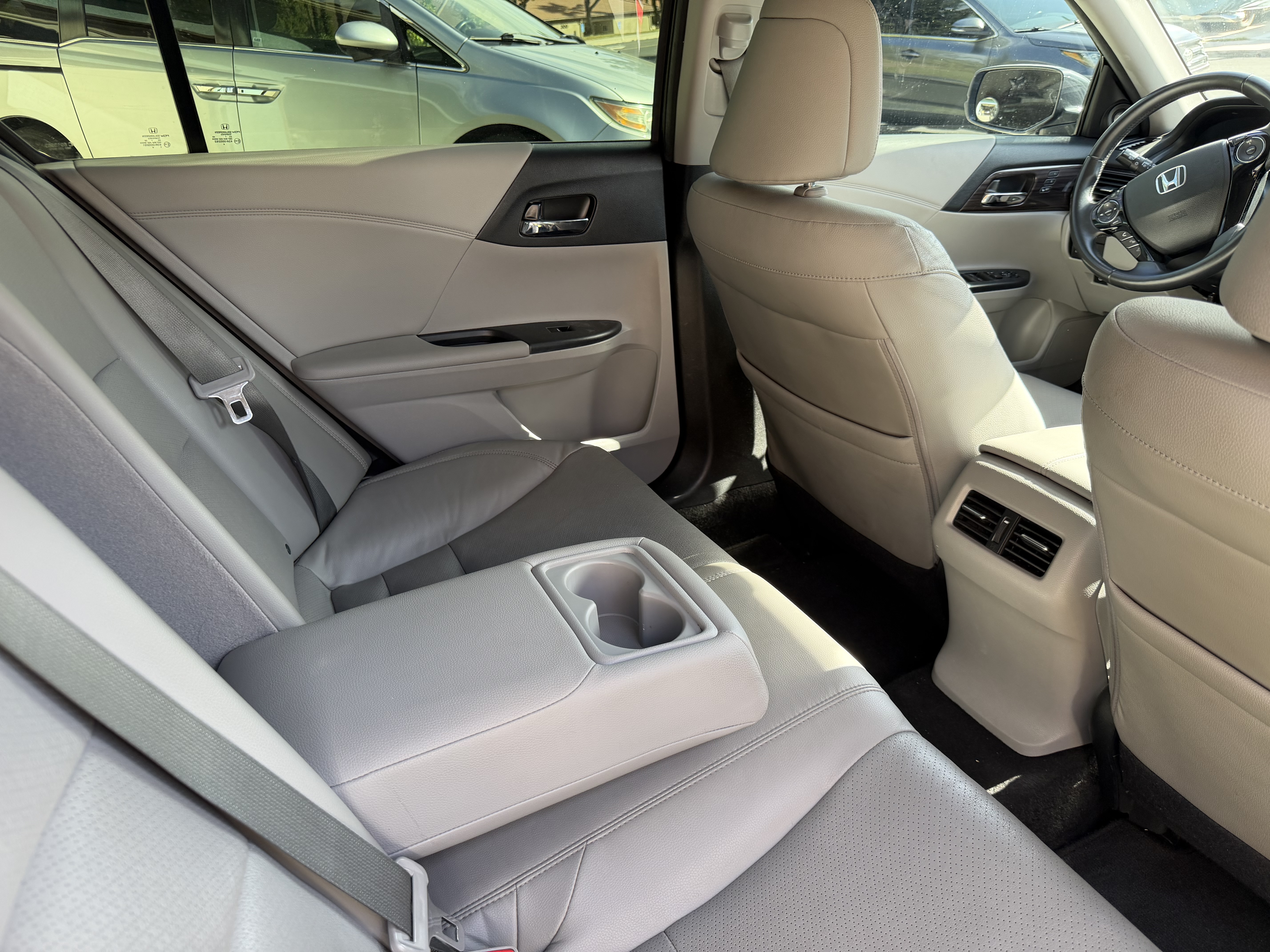 Used 2017 Honda Accord EX-L image 11