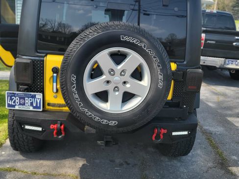 Used 2015 Jeep Wrangler Sport w/ Quick Order Package 24S AWD/4WD image 5