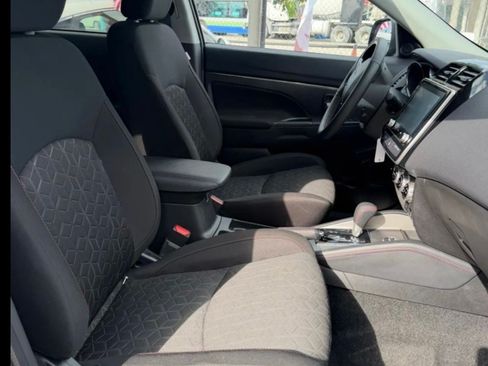 Used 2026 Mitsubishi Outlander Sport SE AWD/4WD image 11