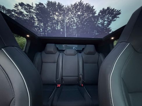 Used 2024 Tesla Cybertruck AWD Crew Cab image 26