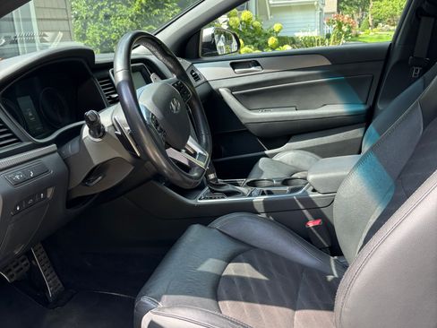 Used 2018 Hyundai Sonata Sport w/ Cargo Package FWD image 9