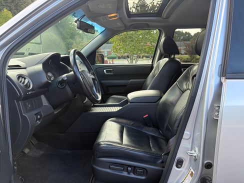 Used 2011 Honda Pilot EX-L image 11