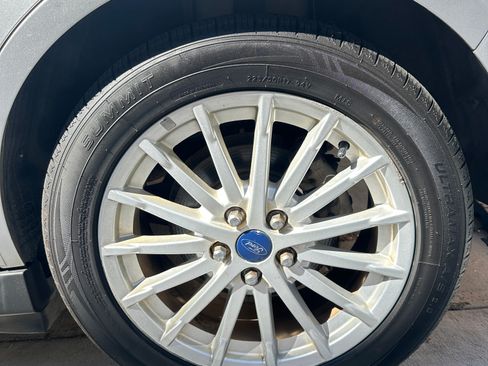 Used 2015 Ford C-MAX SEL image 15