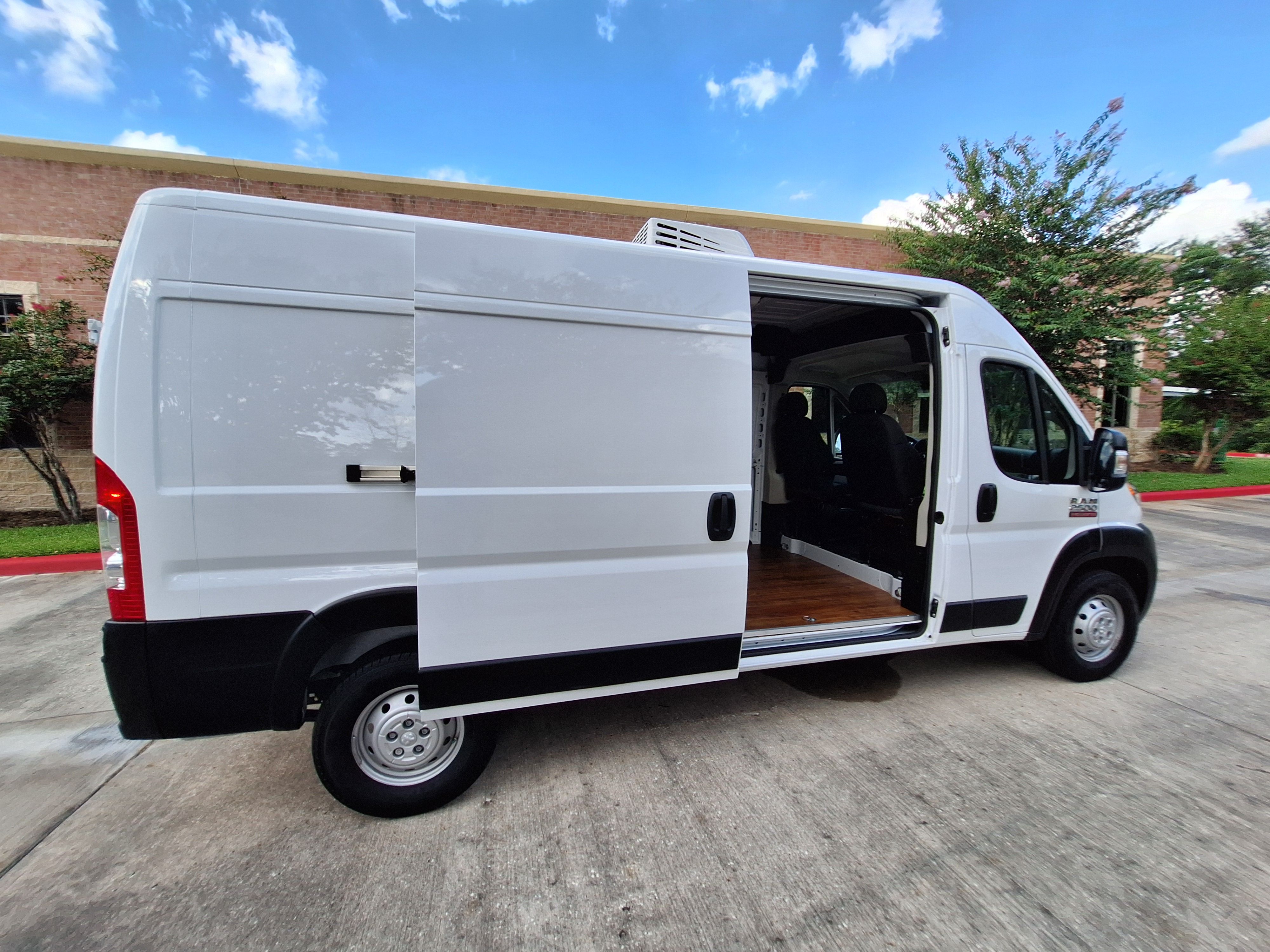 Used 2022 RAM ProMaster 2500 FWD image 5