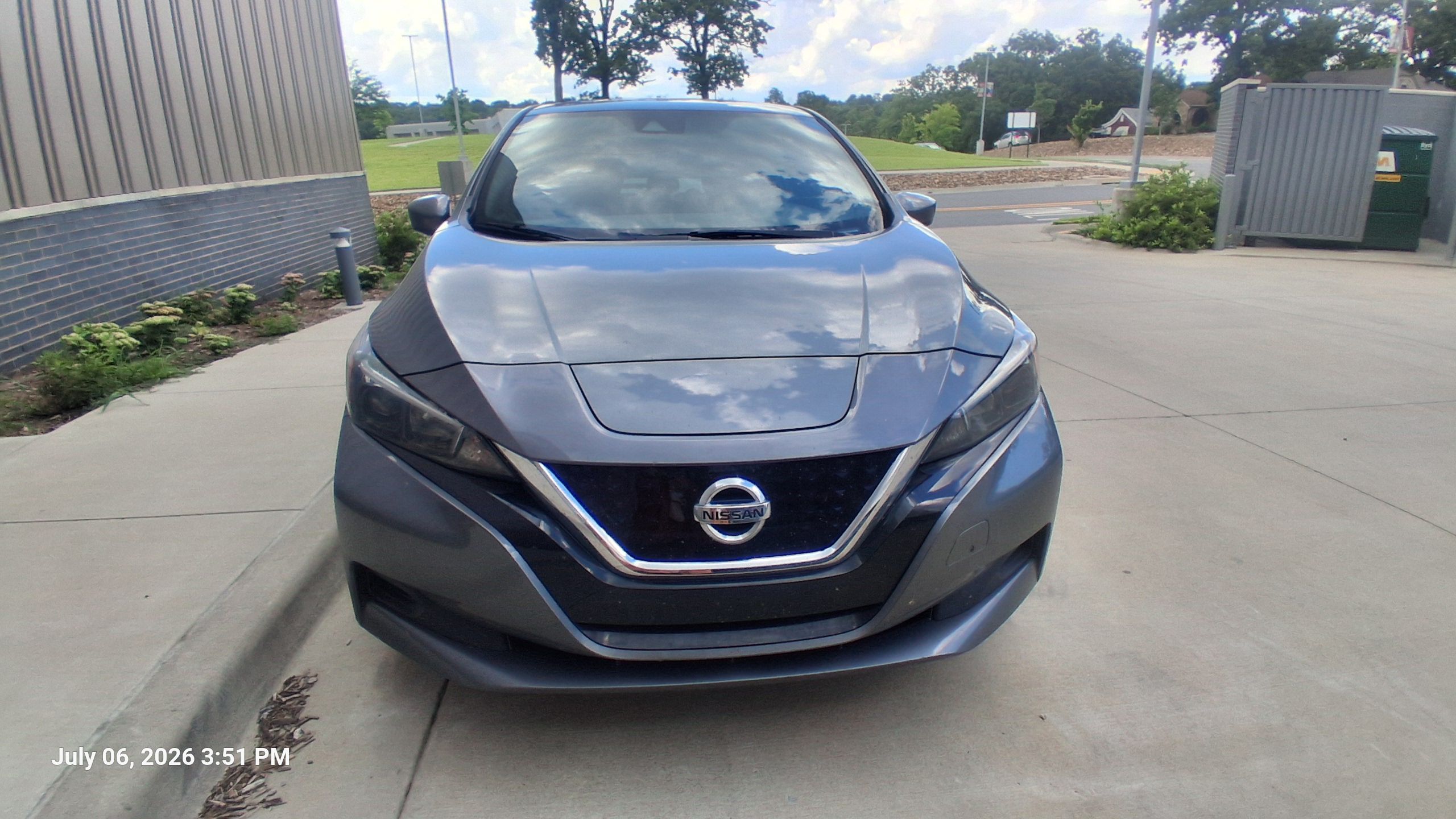 Used 2022 Nissan Leaf S FWD image 4