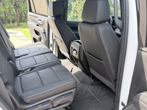 Used 2023 Chevrolet Tahoe RST w/ Luxury Package AWD/4WD image 9