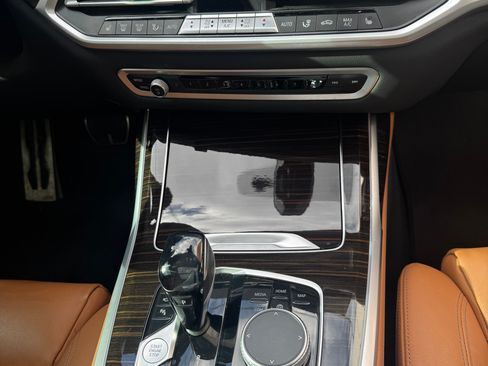 Used 2021 BMW X7 xDrive40i w/ M Sport Package image 10