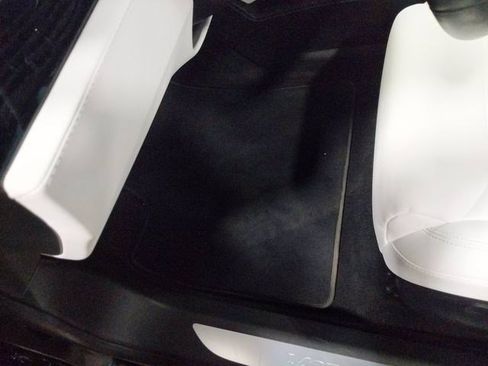 Used 2017 Tesla Model S P100D image 10