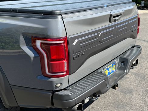 Used 2018 Ford F150 Raptor w/ Equipment Group 802A Luxury AWD/4WD image 11
