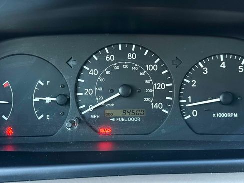 Used 2001 Toyota Camry LE image 6