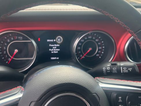 Used 2020 Jeep Wrangler Unlimited Rubicon AWD/4WD image 12