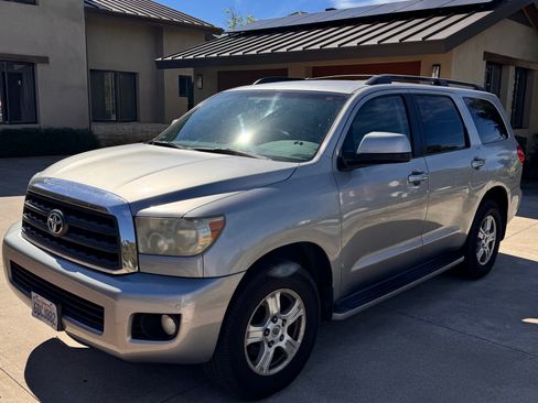 Used 2008 Toyota Sequoia SR5 image 4