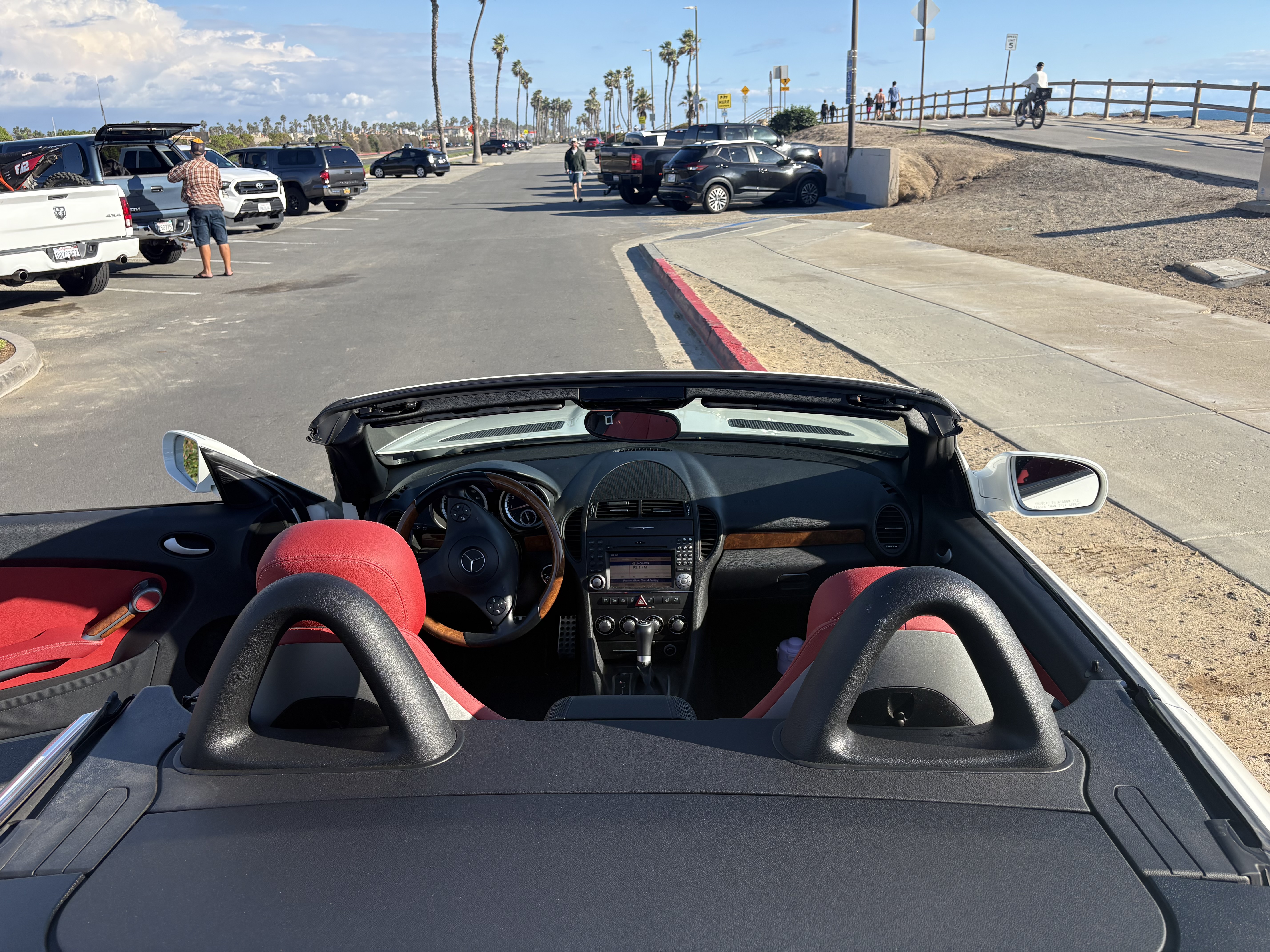 Used 2011 Mercedes-Benz SLK 300 image 17