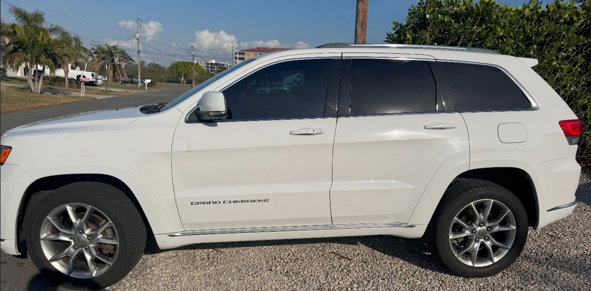 Used 2015 Jeep Grand Cherokee Summit w/ Platinum Series Group AWD/4WD image 1